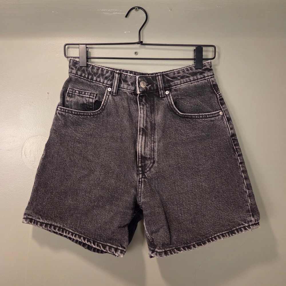 Zara Women's Bermuda Jean Shorts Size 4 Black Washed Denim